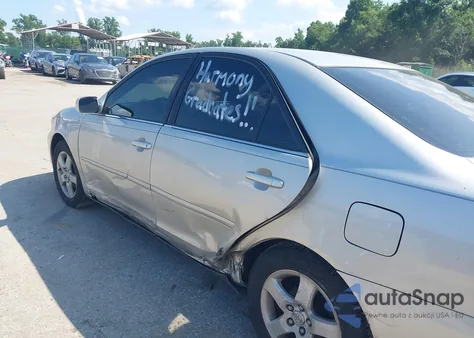 2004 Toyota Camry Se z USA, uszkodzony, nr VIN 4T1BE32K14U841524
